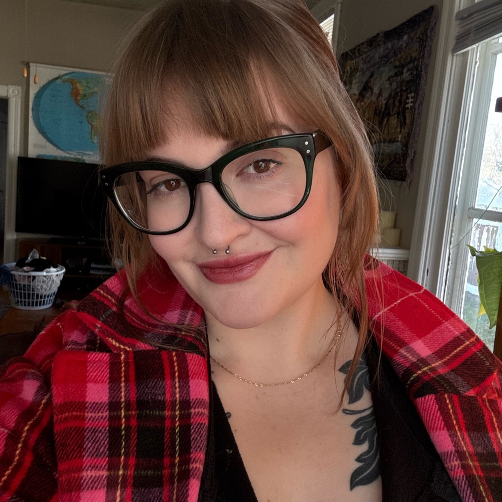 Meet your Posher, Adrianna